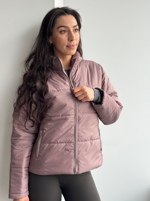 Куртка жіноча стьобана на синтепоні Yola 0415 колір Фрезовий Куртка жіноча стьобана на синтепоні Yola 0415 колір Фрезовий